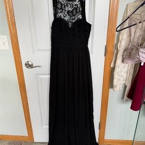 Chic Black Lace Maxi Dress